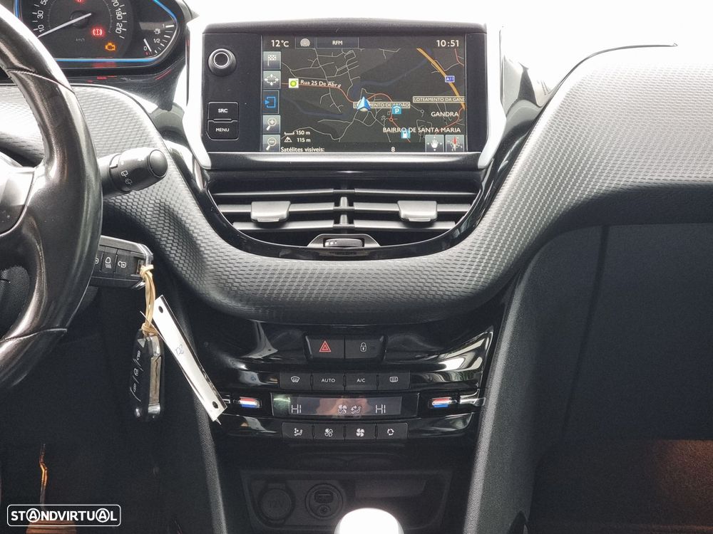 Peugeot 2008 1.6 BlueHDi Allure - 9
