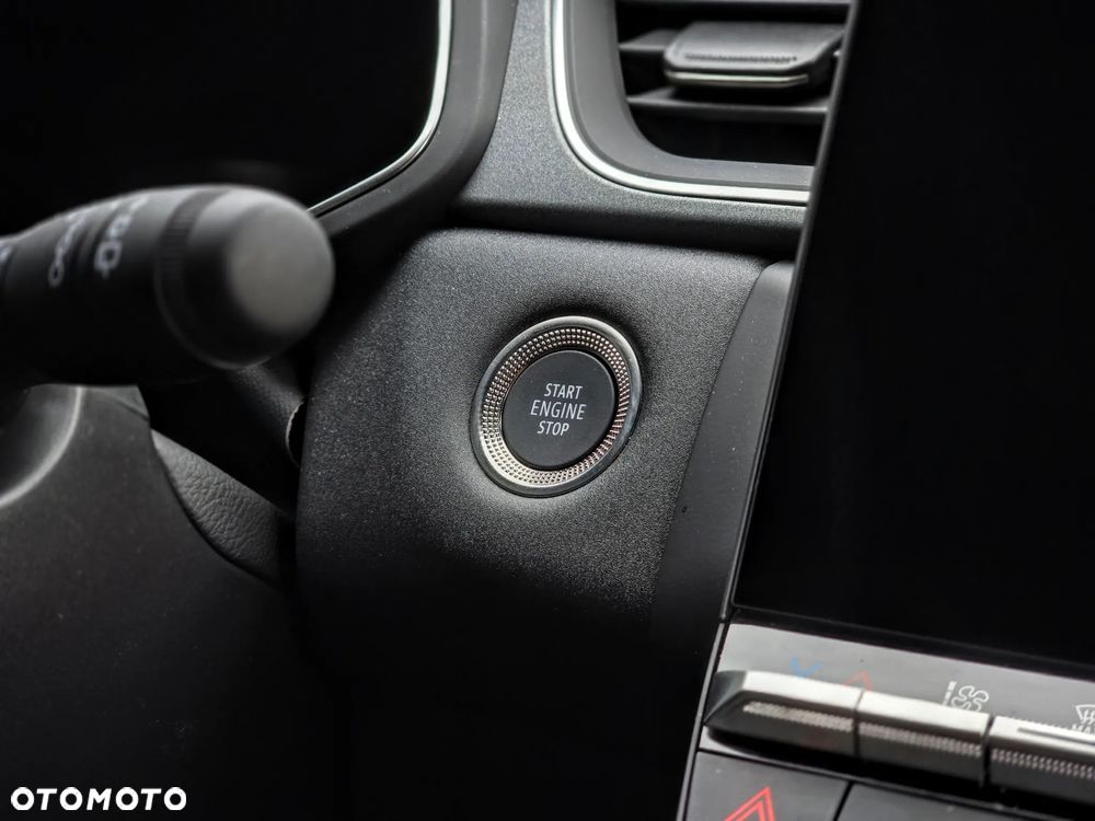 Renault Captur - 23