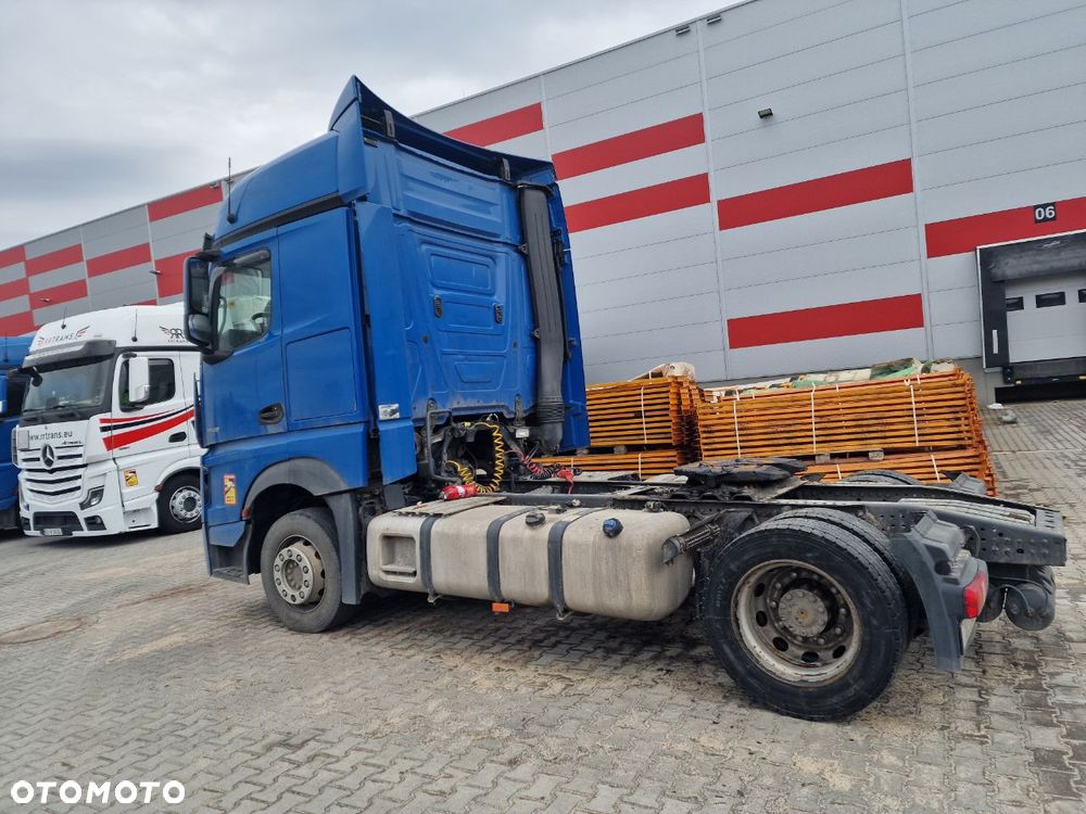 Mercedes-Benz actros - 5