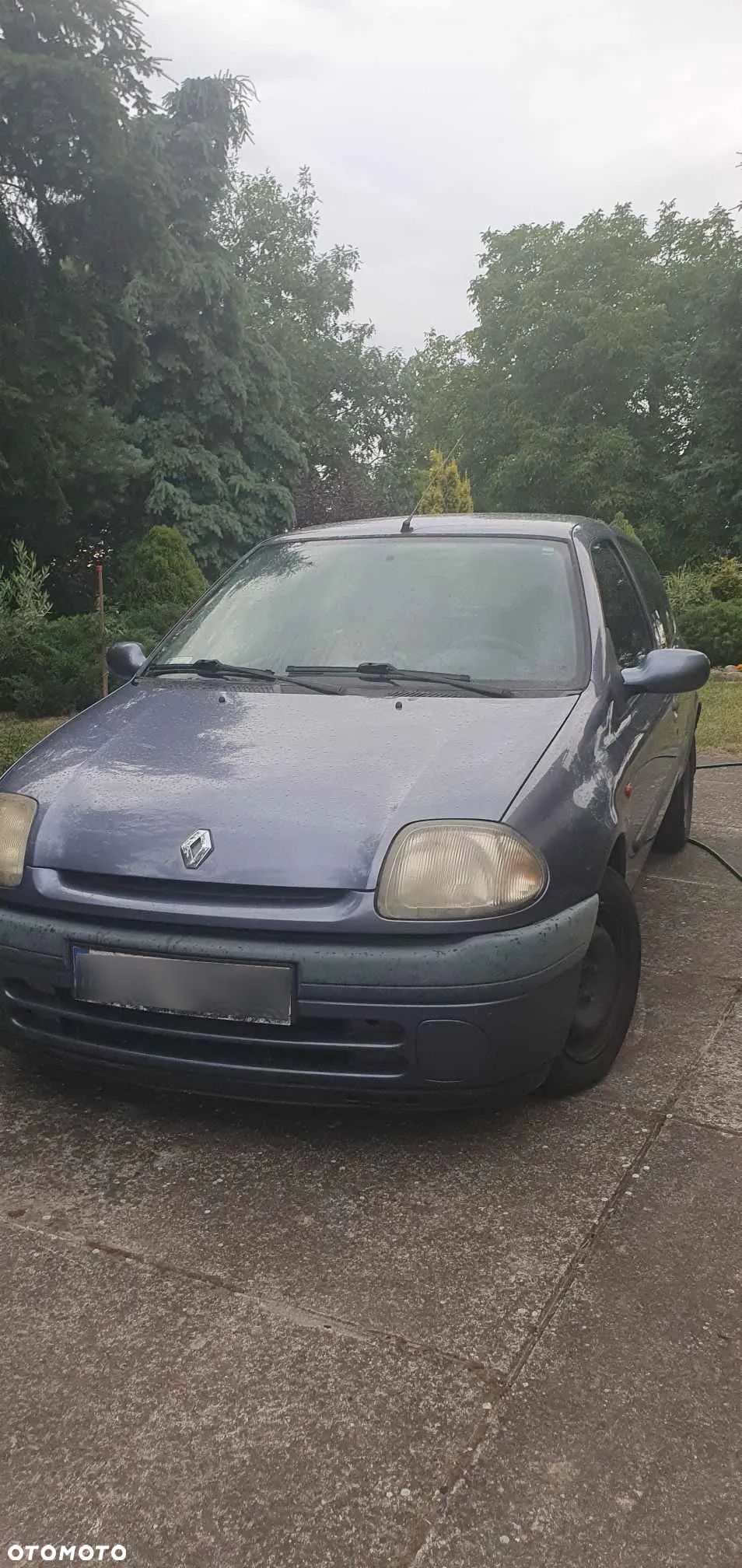Renault Clio 1.4i RN - 1