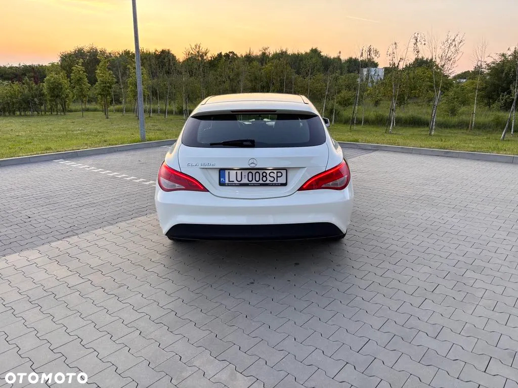 Mercedes-Benz CLA Shooting Brake 180 d - 7