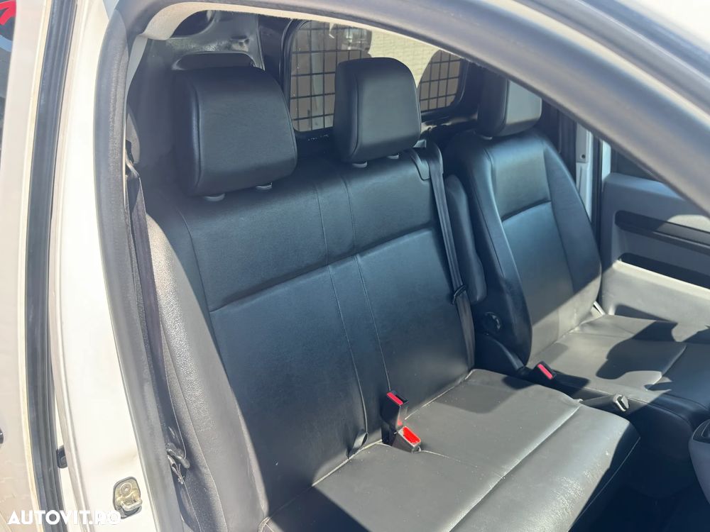 Opel Vivaro - 25