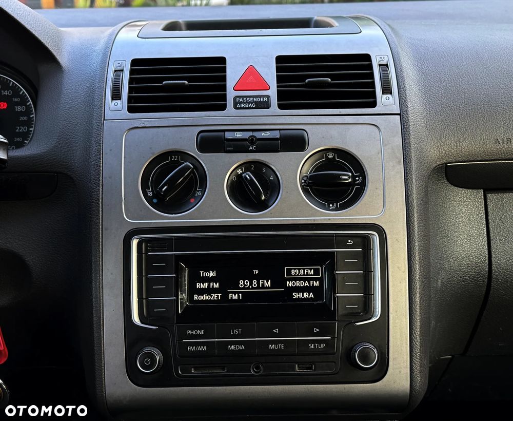 Volkswagen Touran 1.9 TDI Conceptline - 21