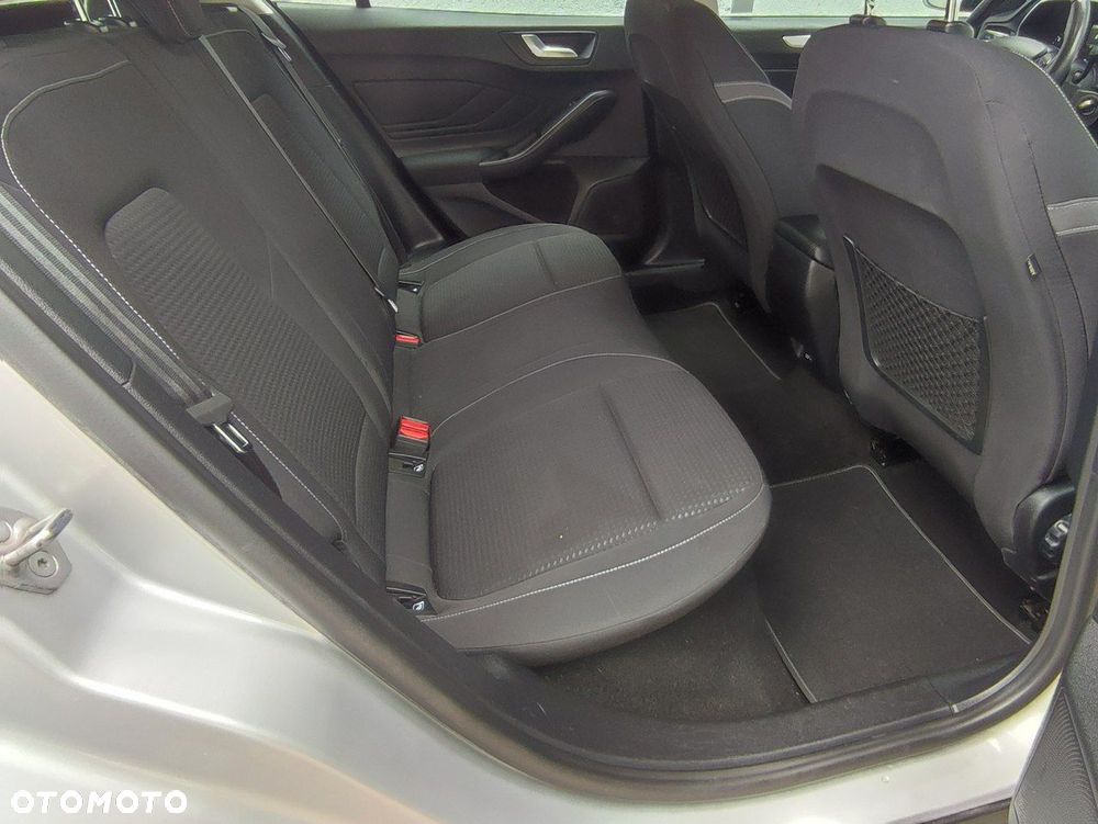 Ford Focus - 28
