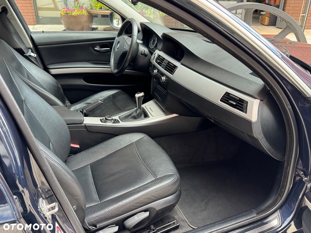 BMW Seria 3 - 12