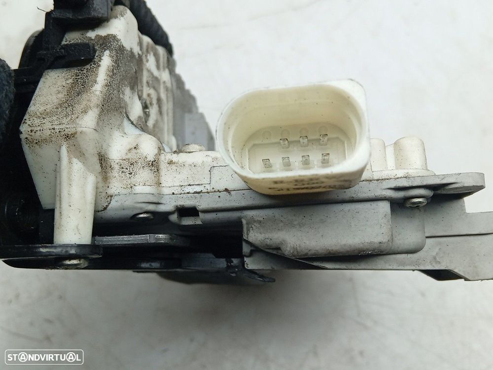 Fechadura / fecho porta frente direito VOLKSWAGEN Passat (3C2) - 4