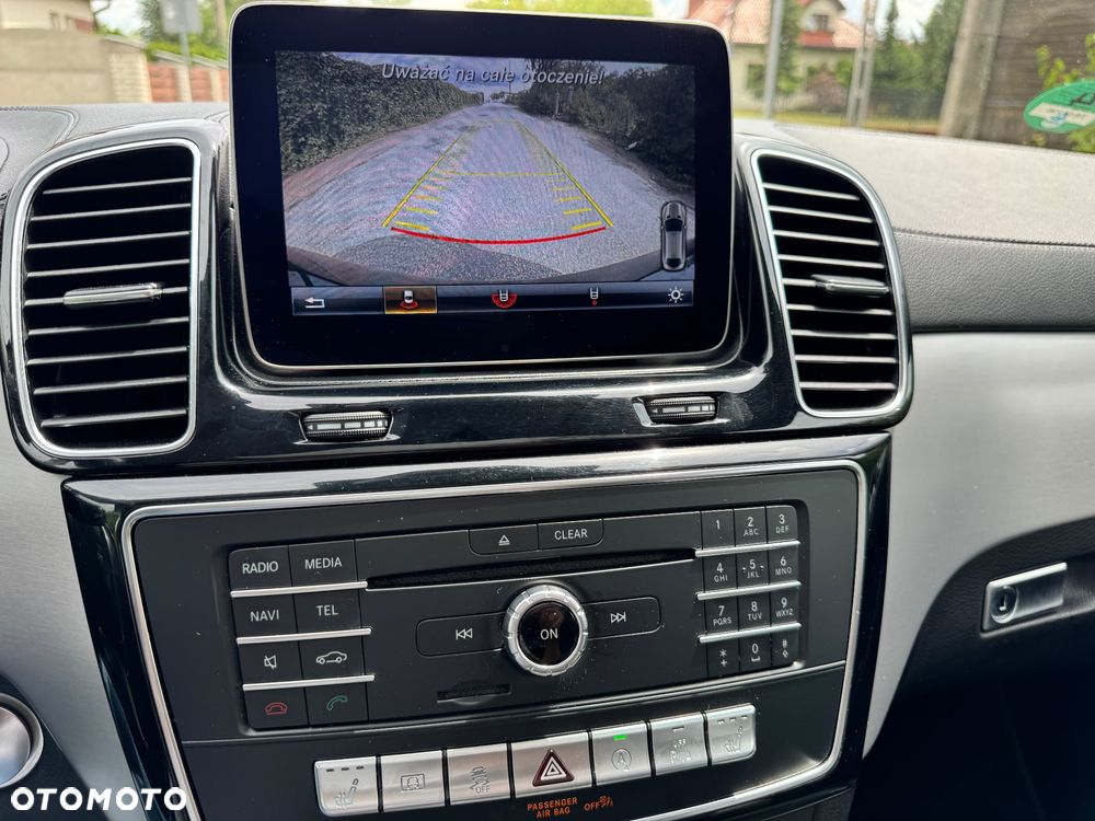 Mercedes-Benz GLE 350 d 4Matic 9G-TRONIC OrangeArt Edition - 31