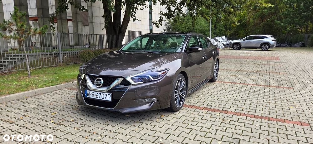 Nissan Maxima - 7