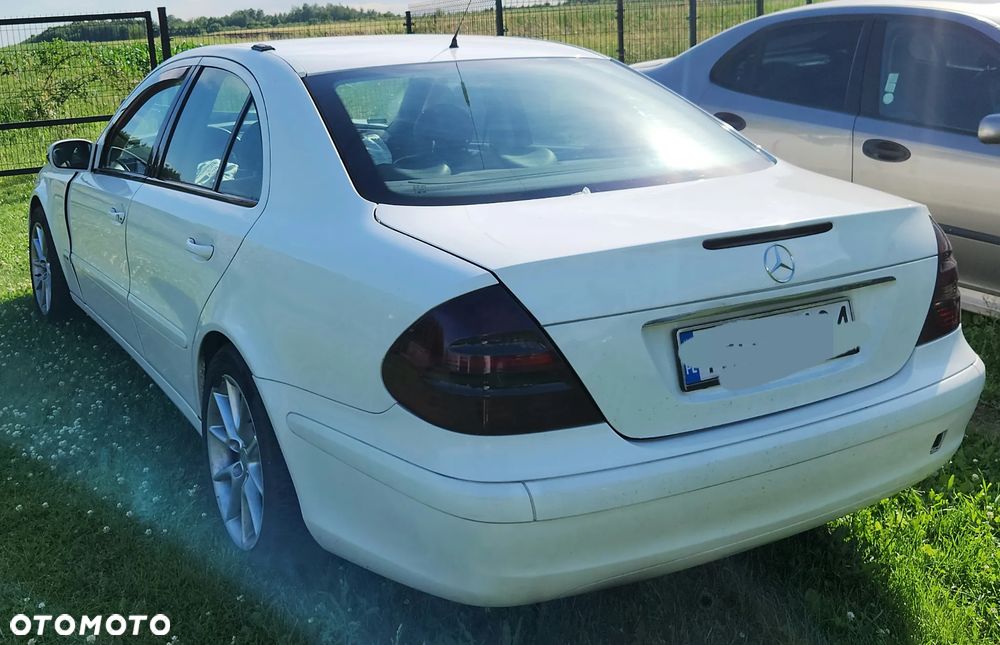 Mercedes-Benz Klasa E 200 CDI Classic DPF - 2