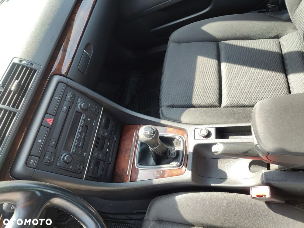 Audi A4 Limousine - 33