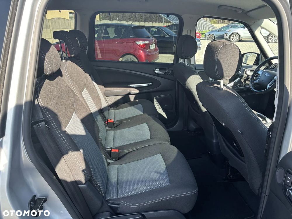 Ford Galaxy - 8