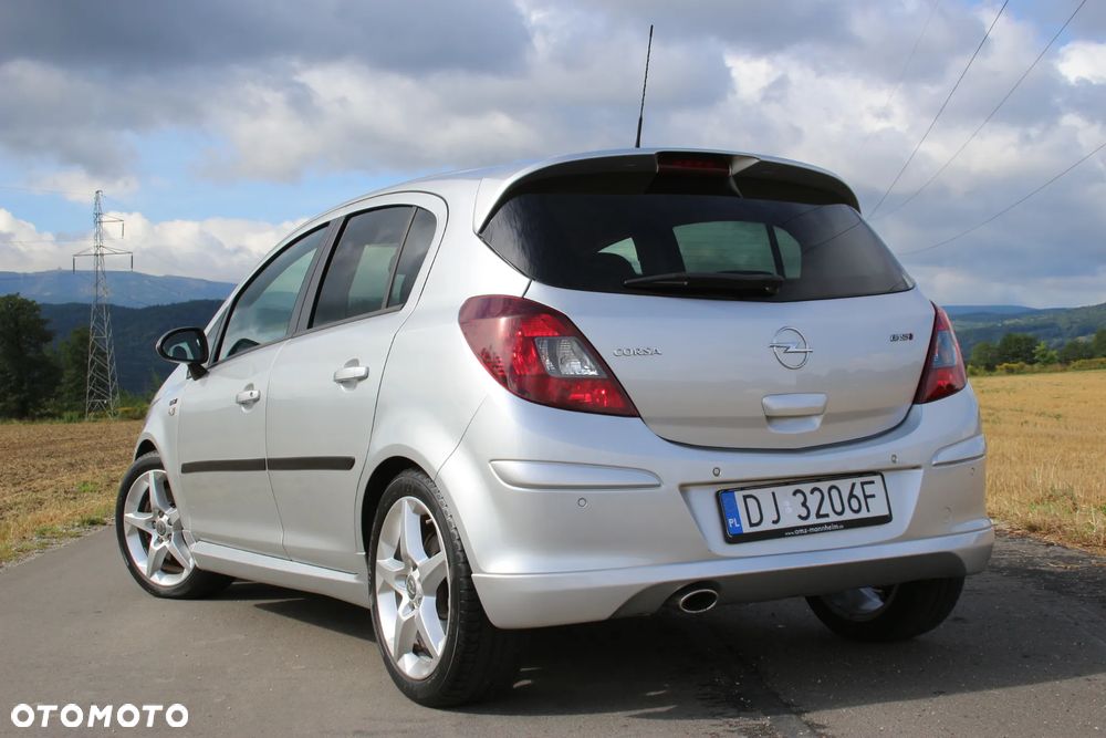 Opel Corsa 1.6T GSI - 23