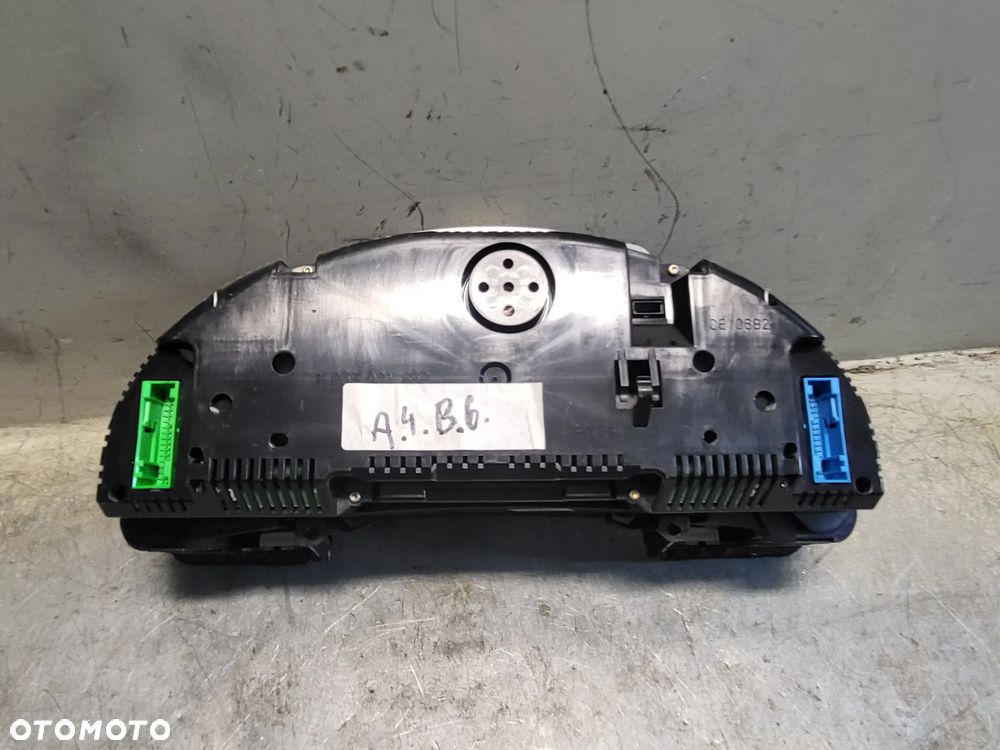 LICZNIK 8E0920900L AUDI A4 B6 BENZYNA 220TYŚ.KM - 5
