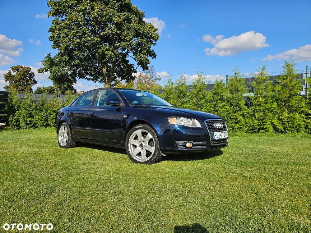 Audi A4 Limousine - 3