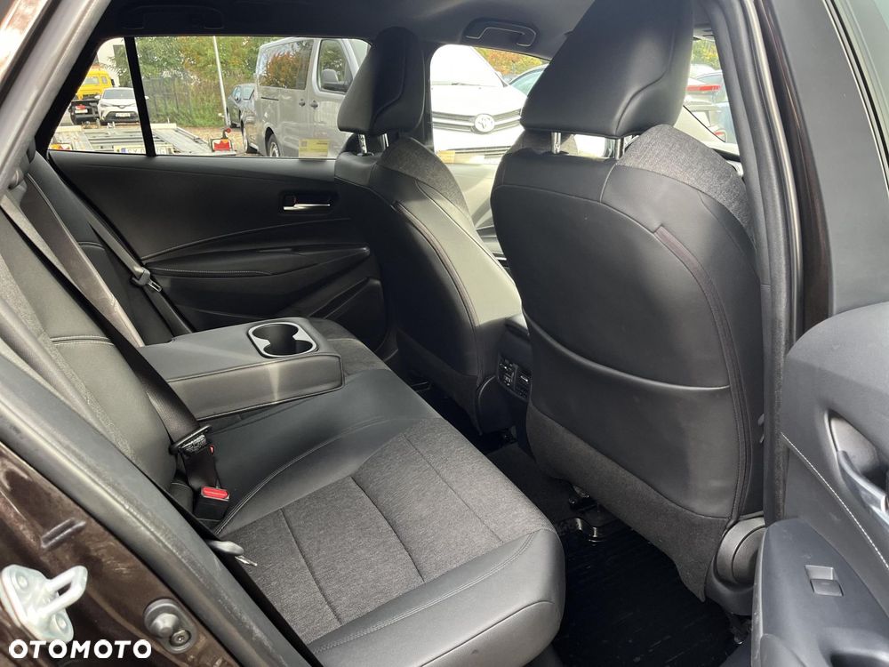 Toyota Corolla 1.8 Hybrid Comfort - 17