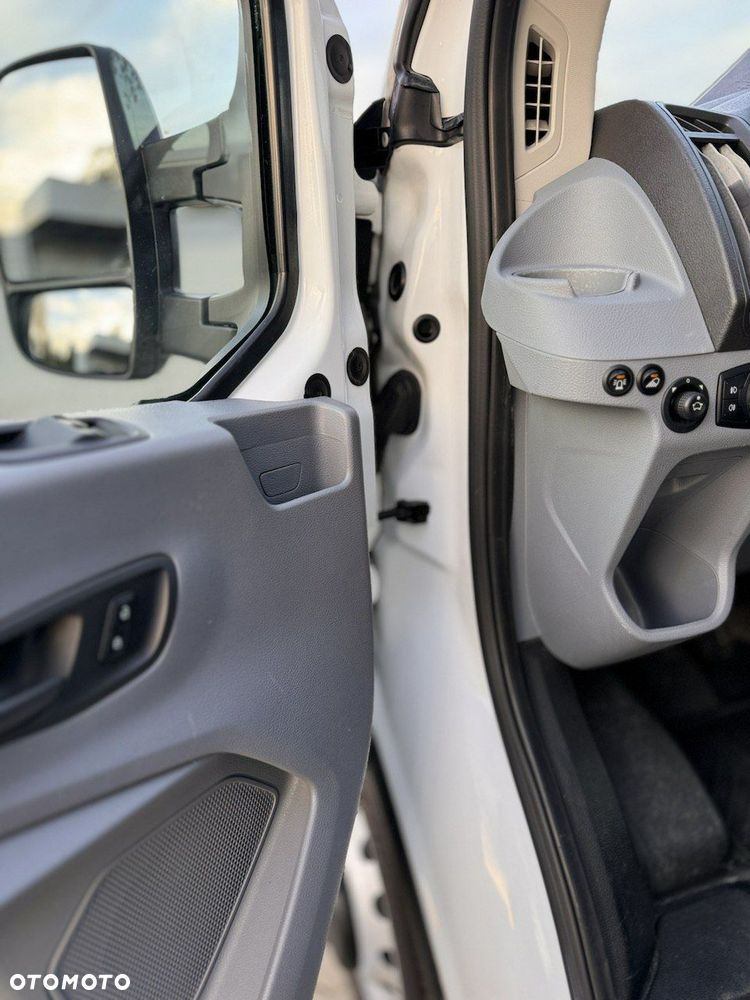 Ford Transit - 11