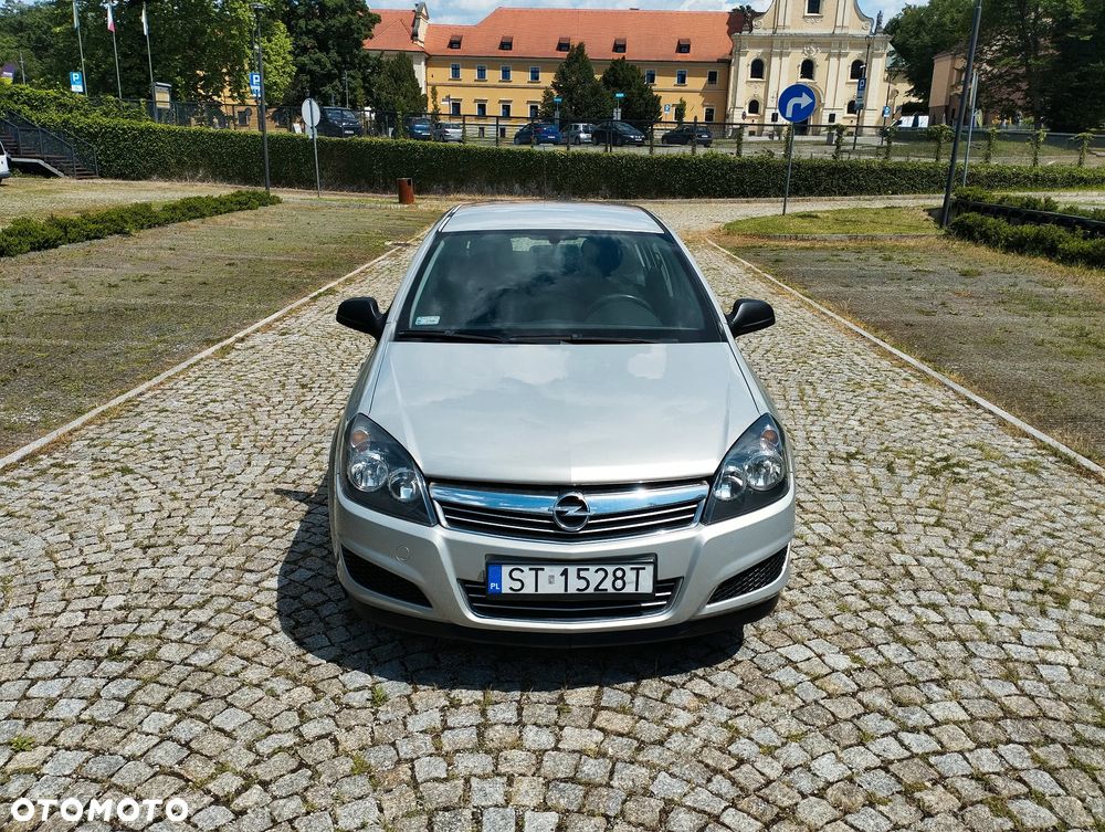 Opel Astra 1.4 Essentia - 9