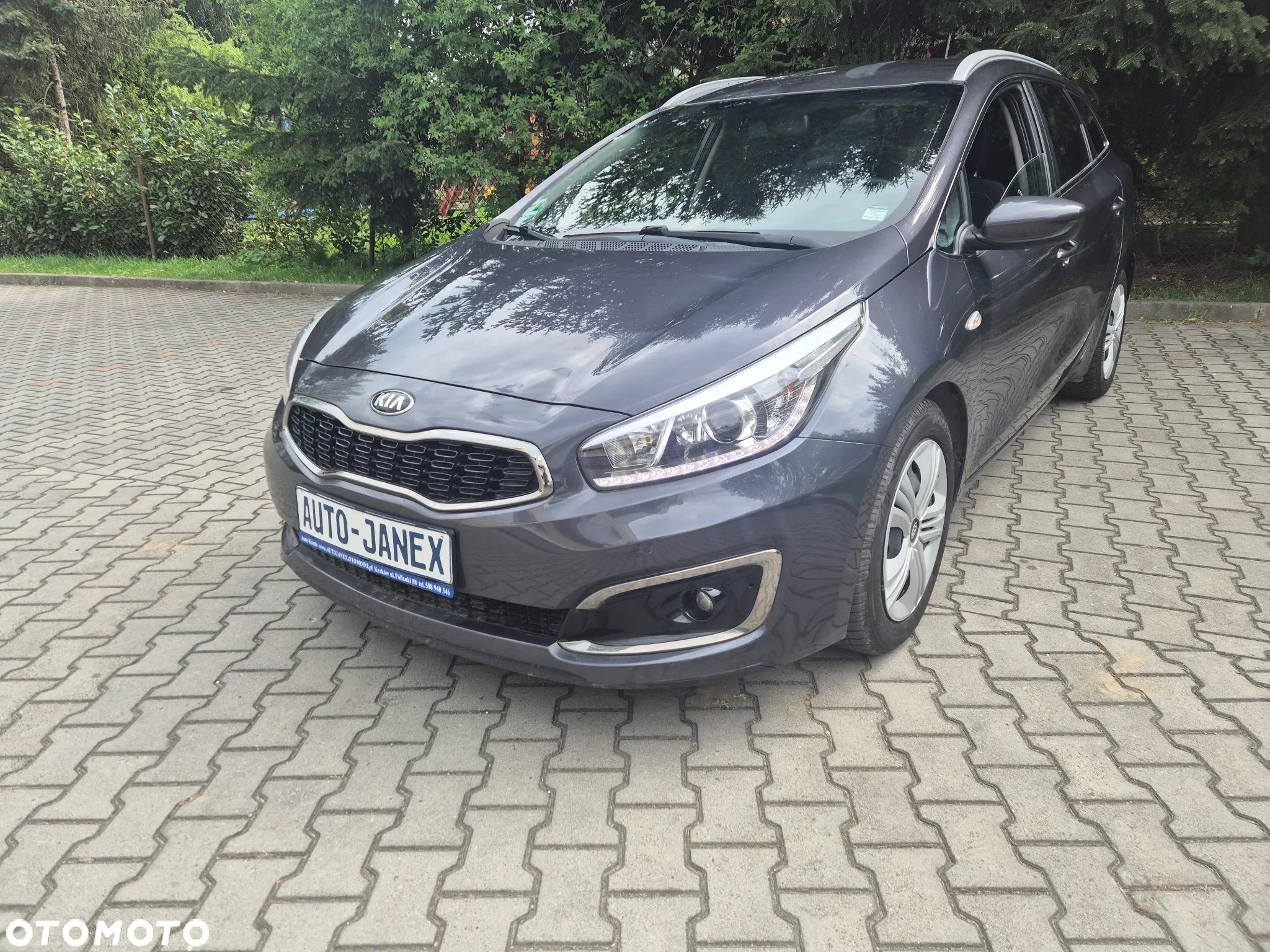 Kia Ceed 1.6 GDI ISG Dream-Team Edition - 2