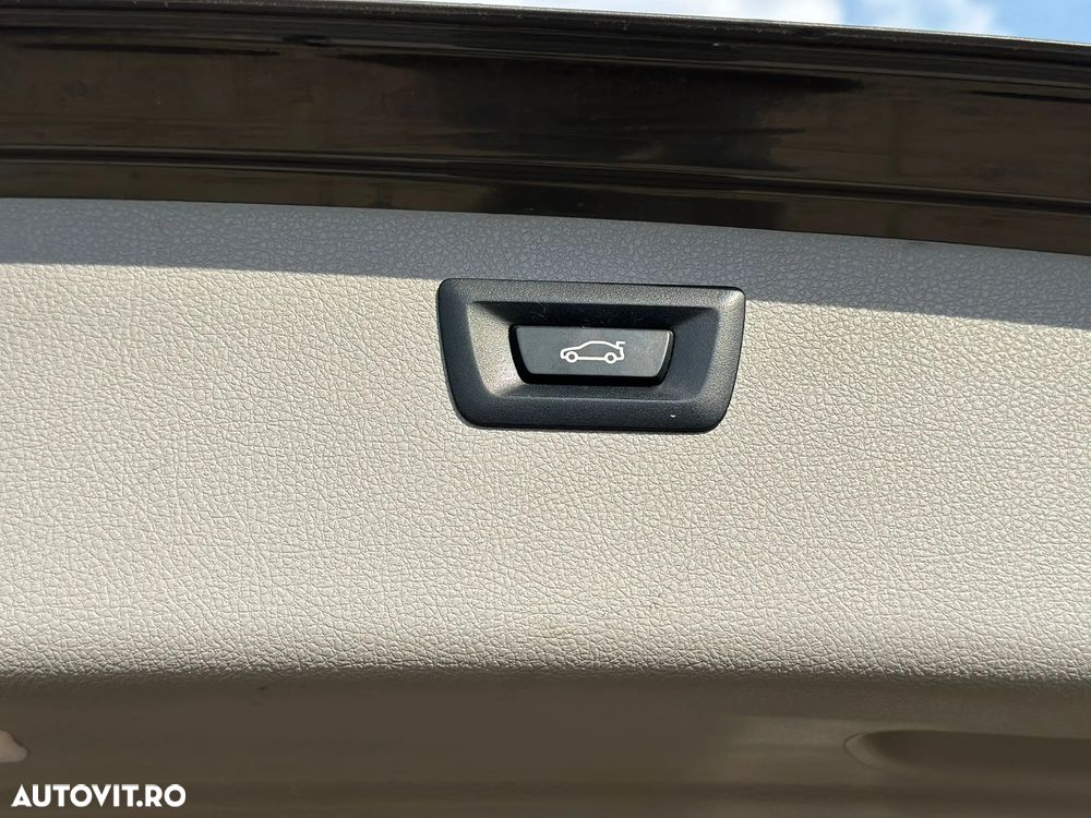 BMW Seria 3 318d Luxury Line - 33