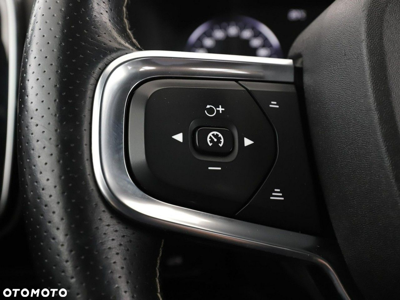 Volvo XC 40 D3 R-Design - 32