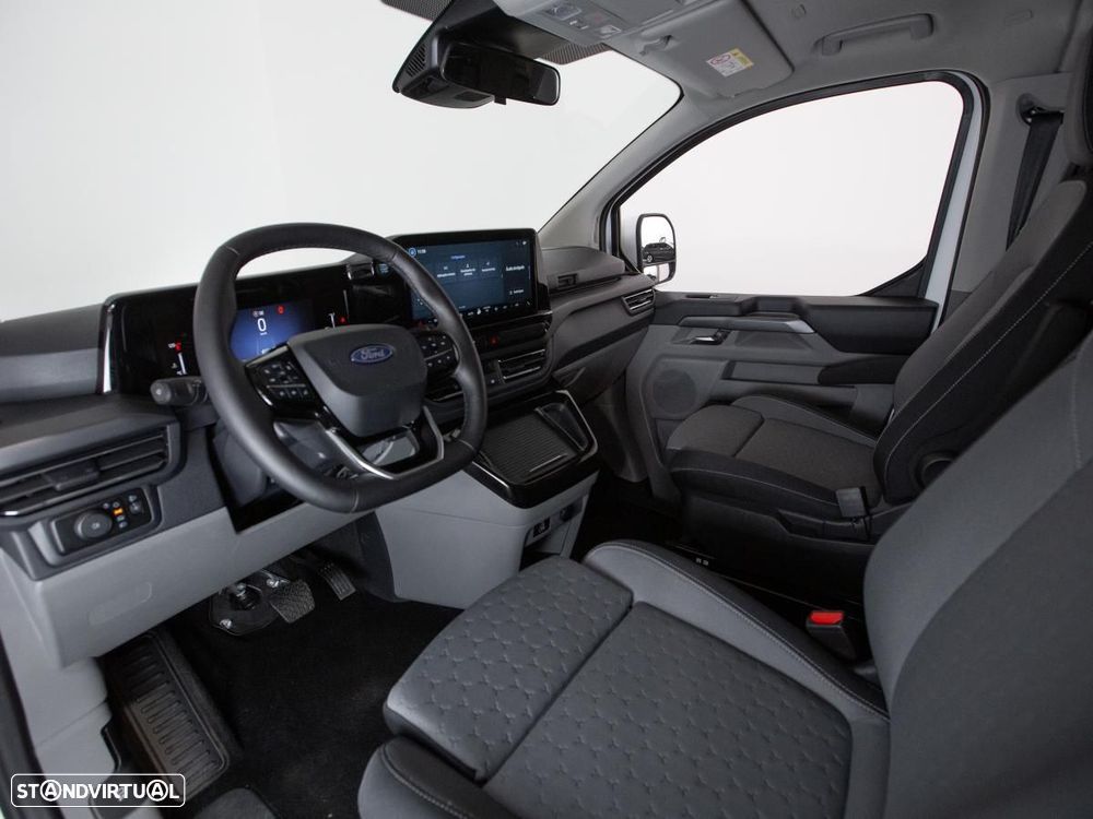 Ford Tourneo Custom — fotografia 6