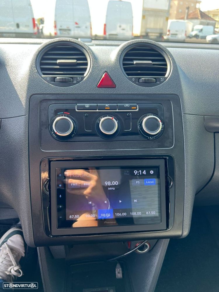 VW Caddy 1.6 TDi Extra - 17