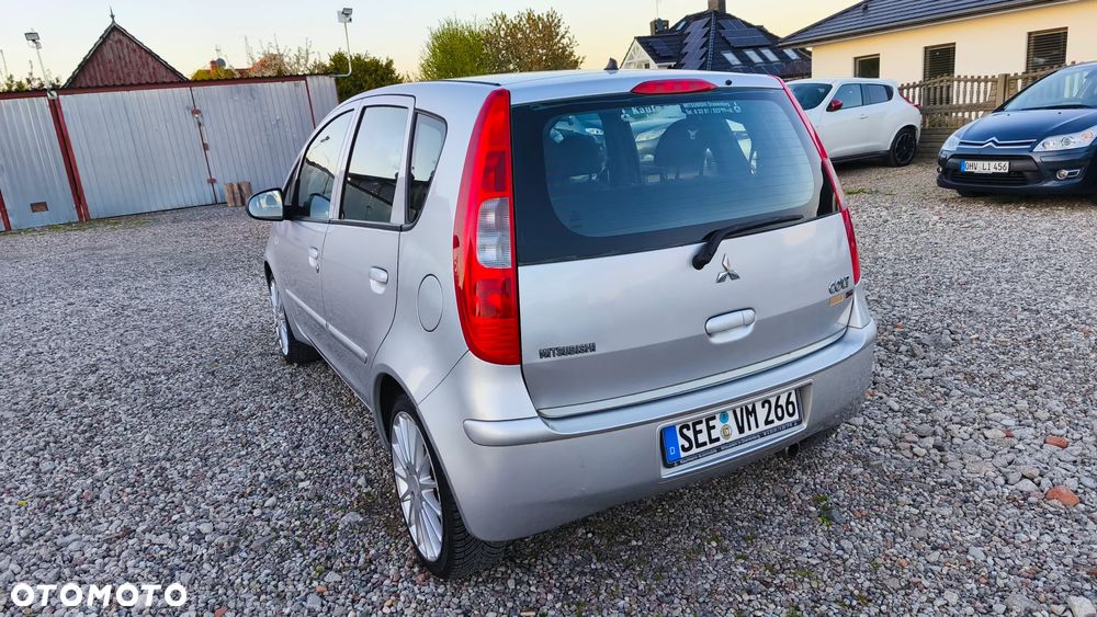 Mitsubishi Colt - 10