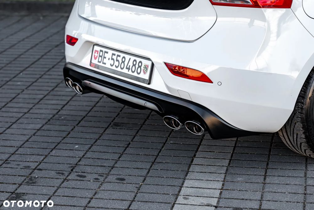 Volvo V40 - 13