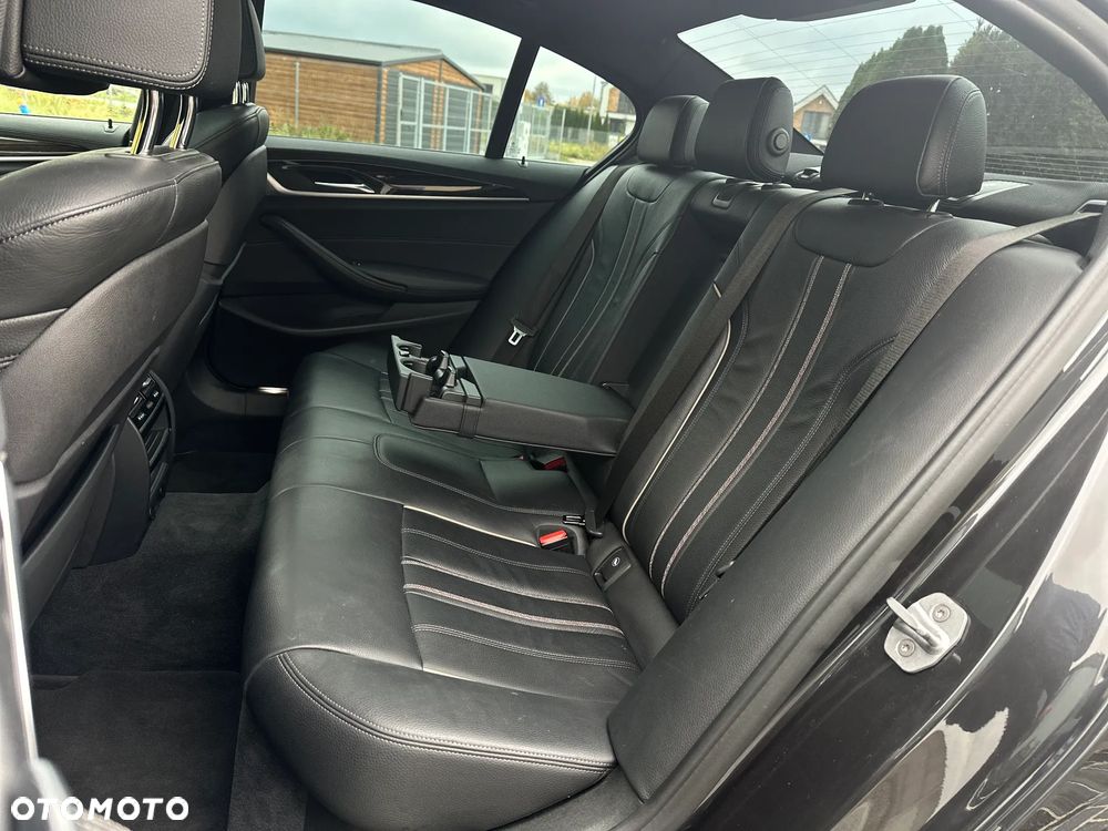 BMW Seria 5 540i xDrive Luxury Line - 15