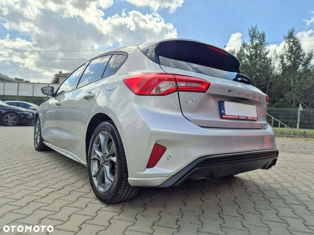 Ford Focus 1.0 EcoBoost Hybrid ST-LINE - 13