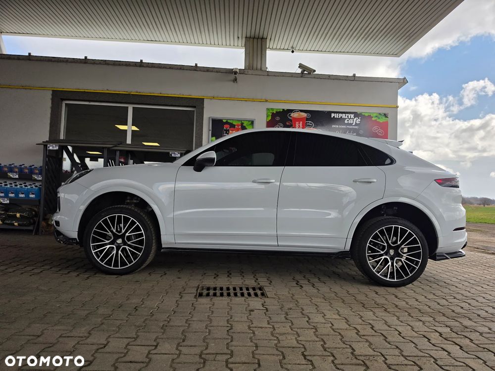 Porsche Cayenne - 21