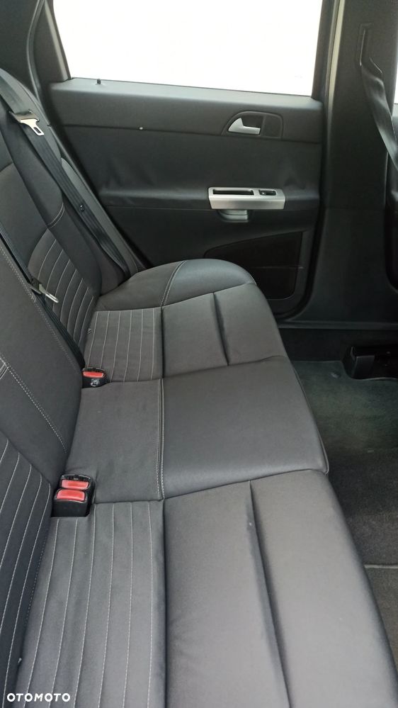 Volvo V50 2.0D Momentum - 28