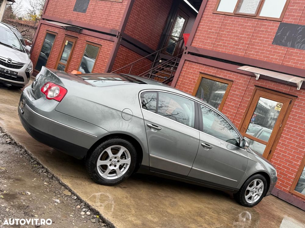 Volkswagen Passat - 4