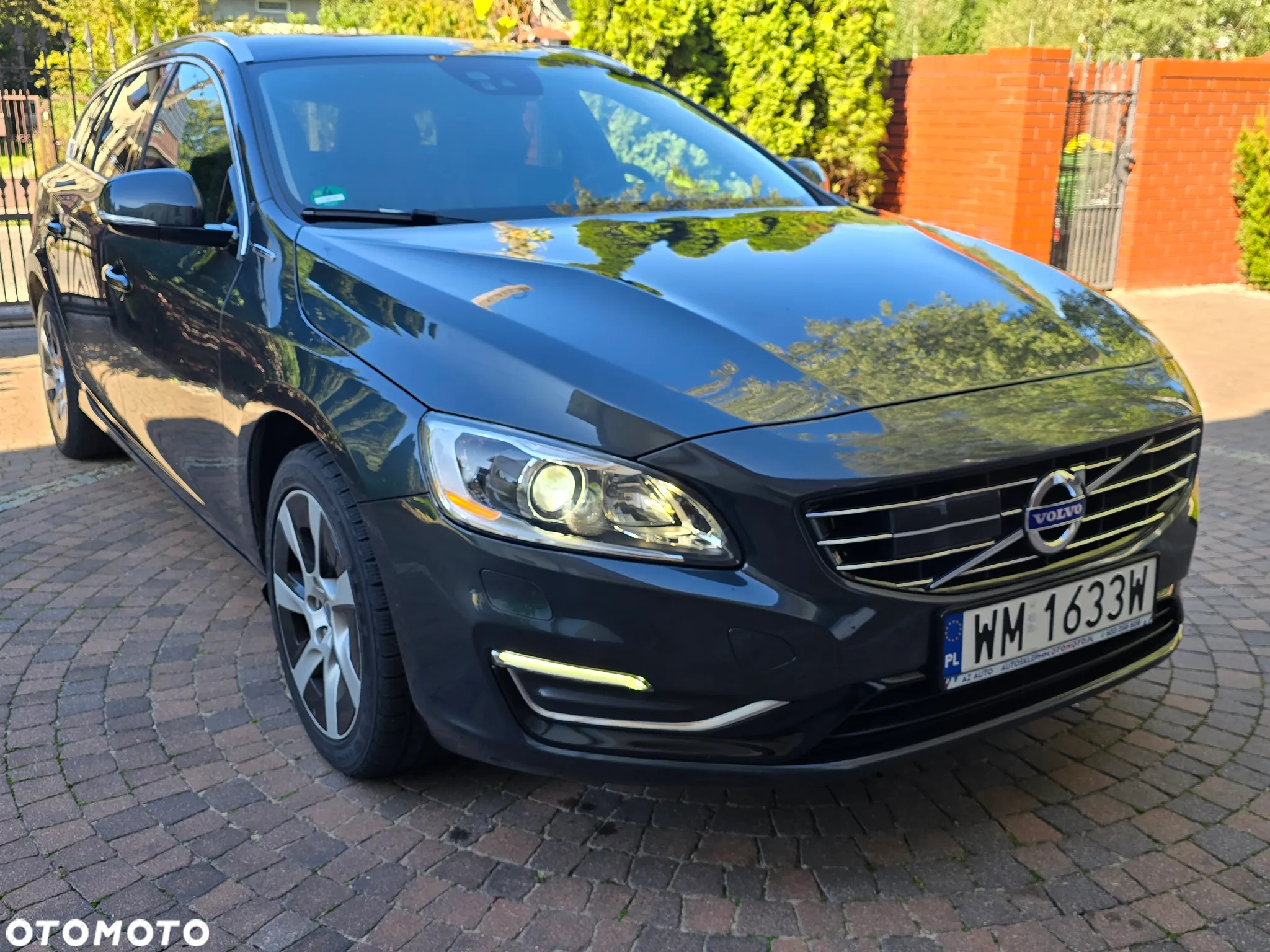 Volvo V60 D6 AWD Plug-in Hybrid Summum - 23