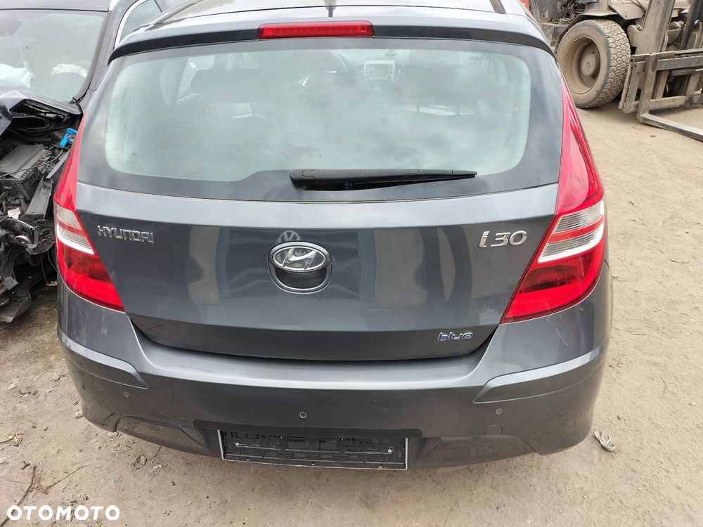 KOMPLETNY TYŁ KLAPA BAGAŻNIKA ZDERZAK TYŁ LAMPY HYUNDAI I30 I HB 5D 9A - 1