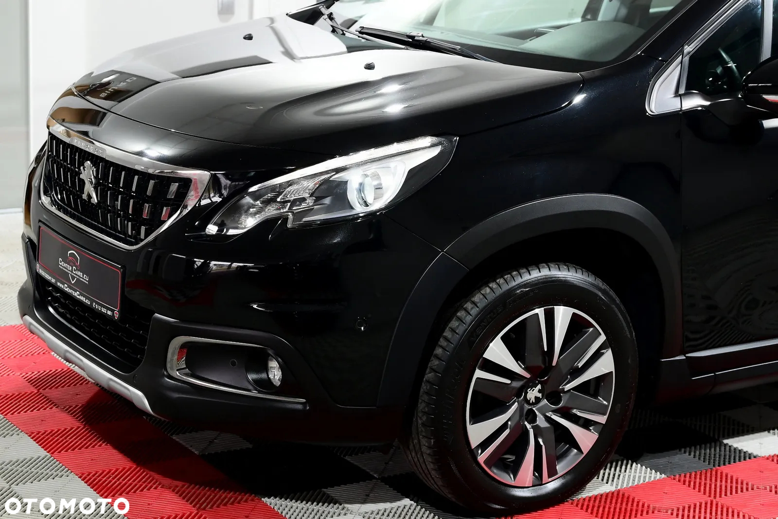 Peugeot 2008 1.2 Pure Tech Allure S&S - 35