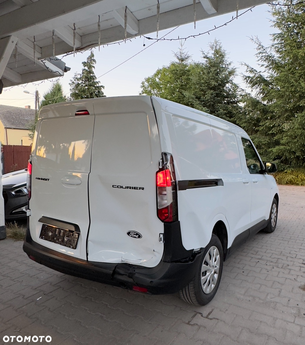 Ford Transit Courier - 5