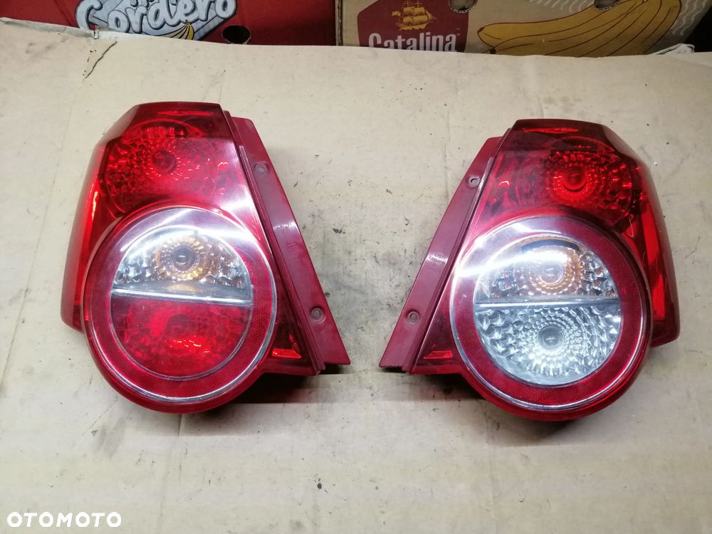 Chevrolet Aveo T250 HB 5D lampy tylne komplet EU - 1