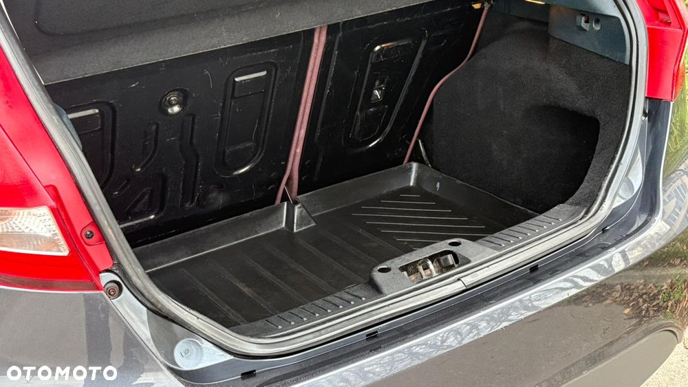 Ford Fiesta 1.25 Celebration - 7