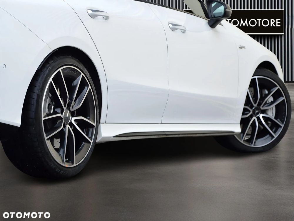 Mercedes-Benz CLA AMG 35 mHEV 4-Matic 8G-DCT - 11