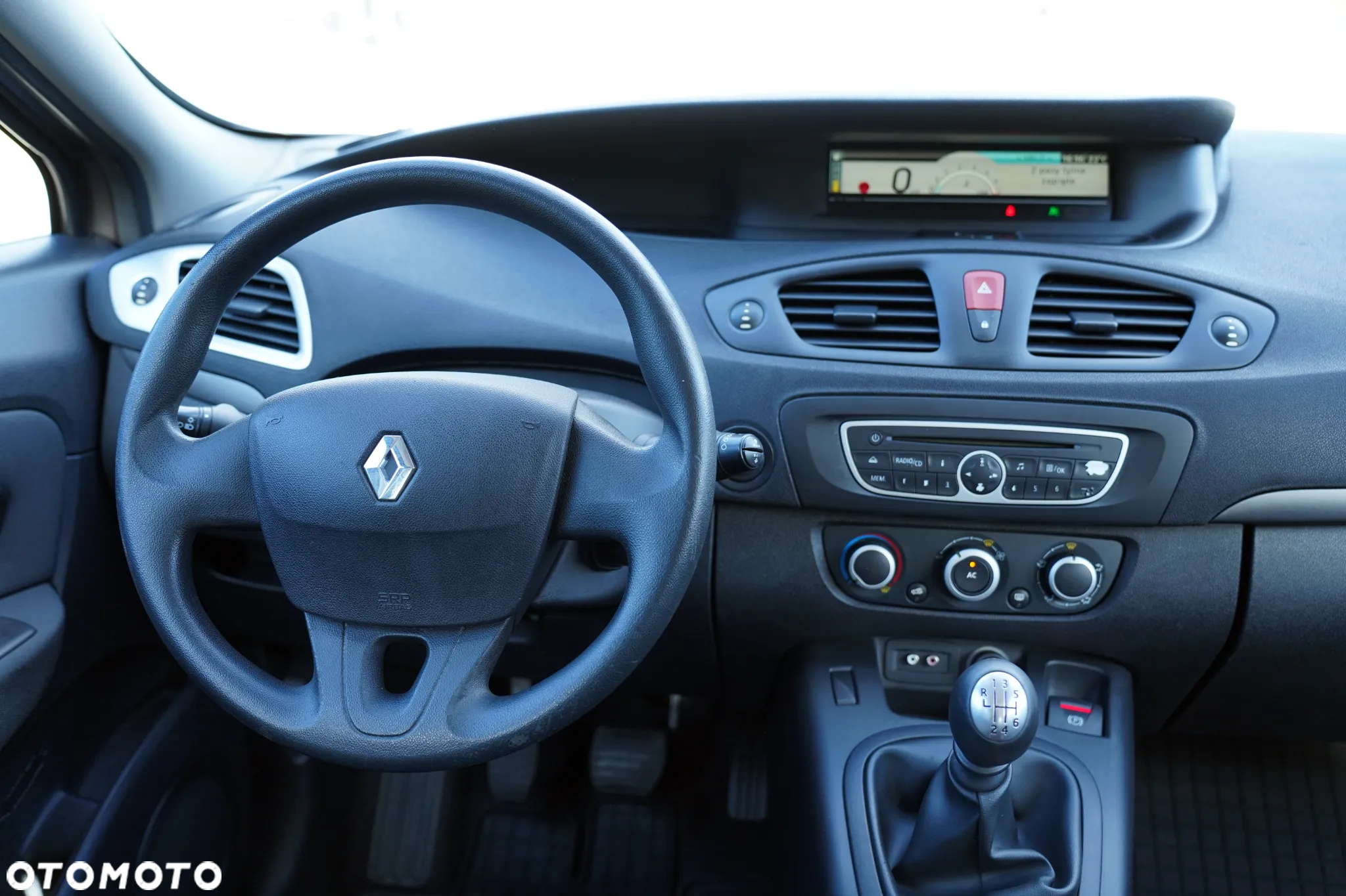 Renault Scenic 1.6 16V 110 Authentique - 23