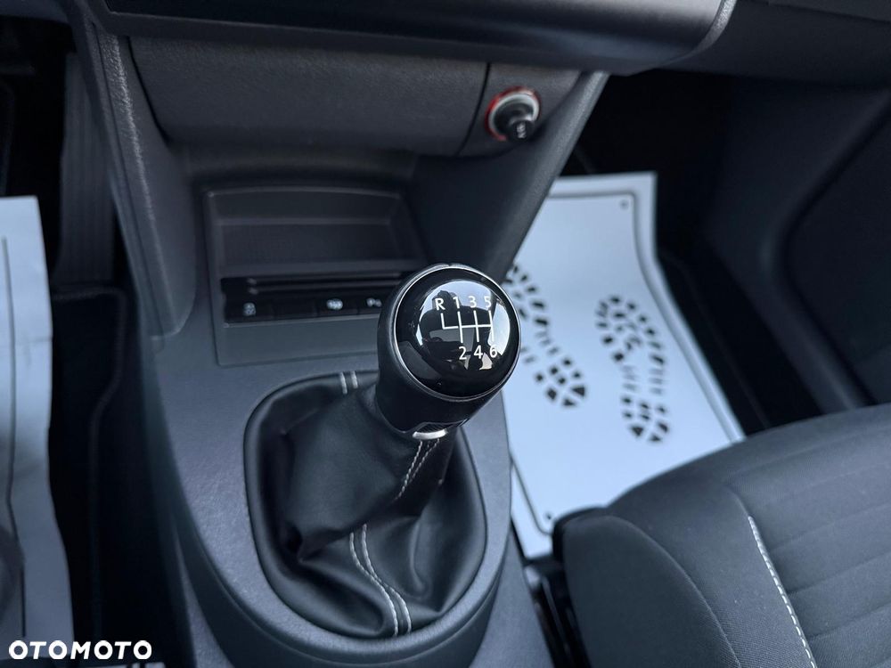 Volkswagen Touran 1.6 TDI DPF Cup - 24