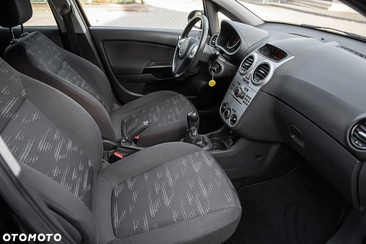 Opel Corsa 1.2 16V Essentia - 26