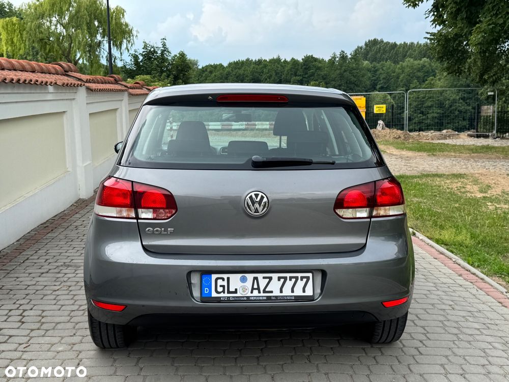 Volkswagen Golf - 27