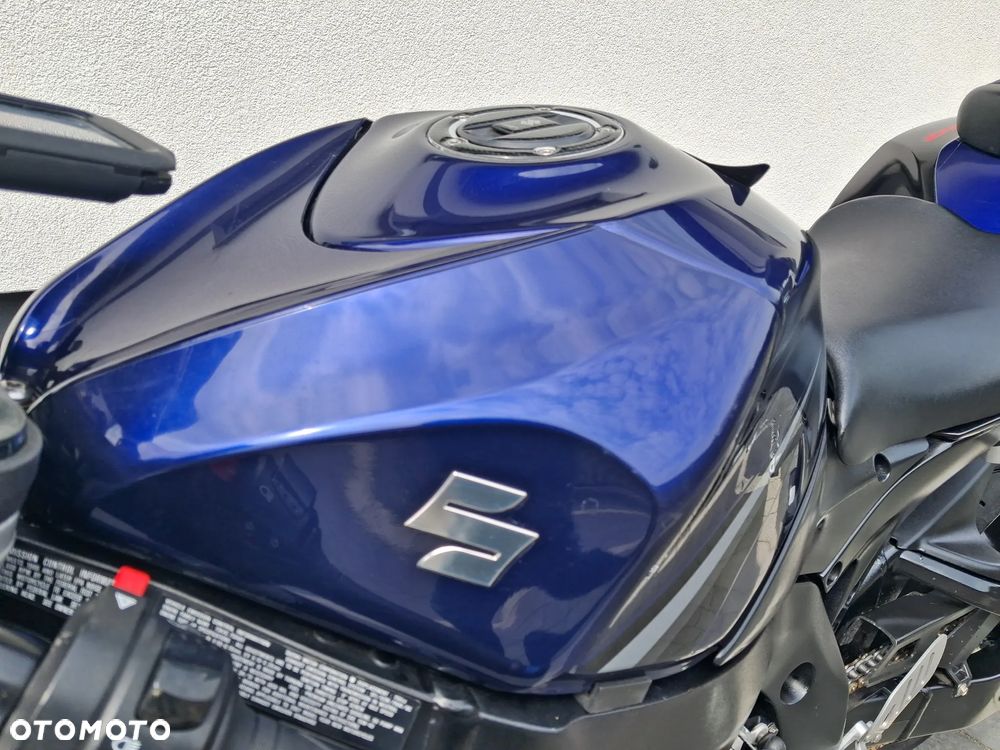 Suzuki GSX-R - 17