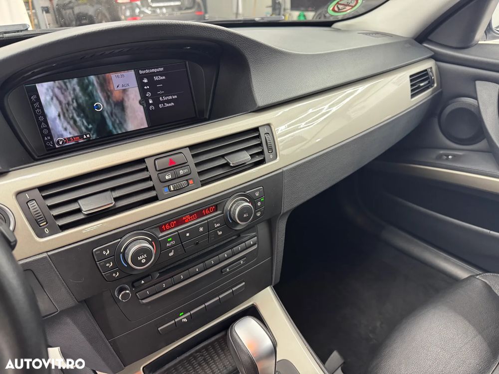 BMW Seria 3 320d DPF Aut. Edition Exclusive - 24