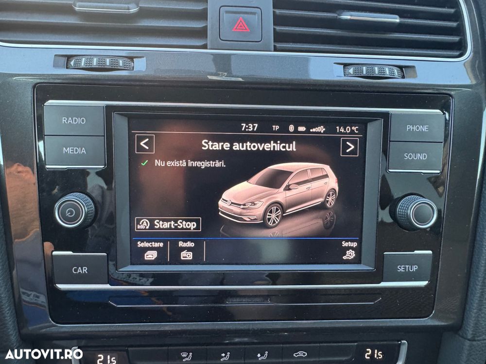 Volkswagen Golf - 9