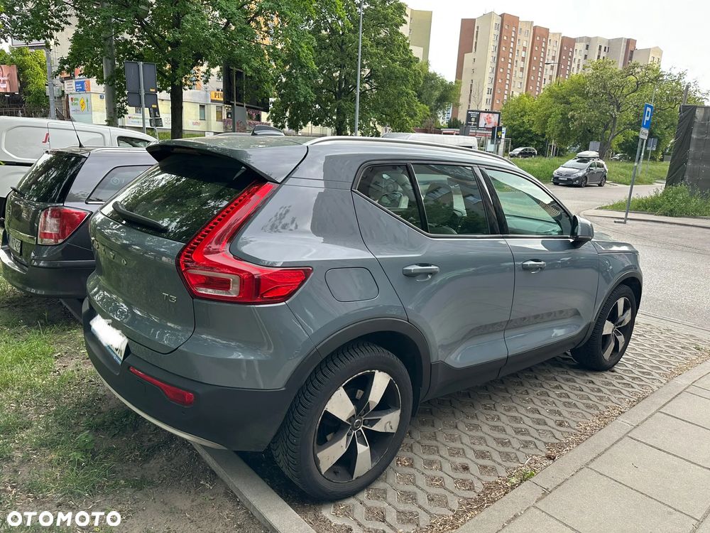 Volvo XC 40 T3 Momentum Pro - 4