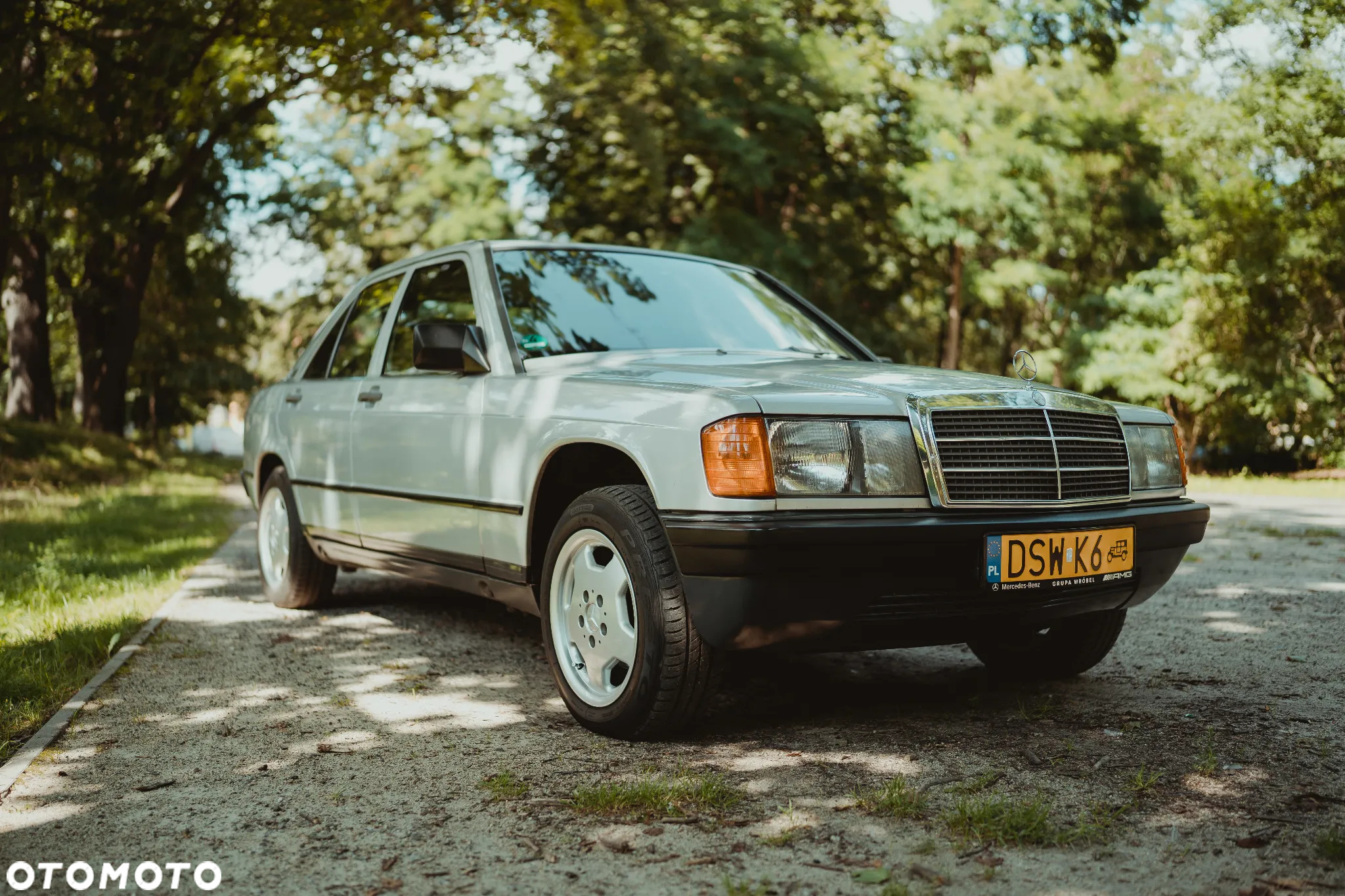 Mercedes-Benz W201 (190) - 4