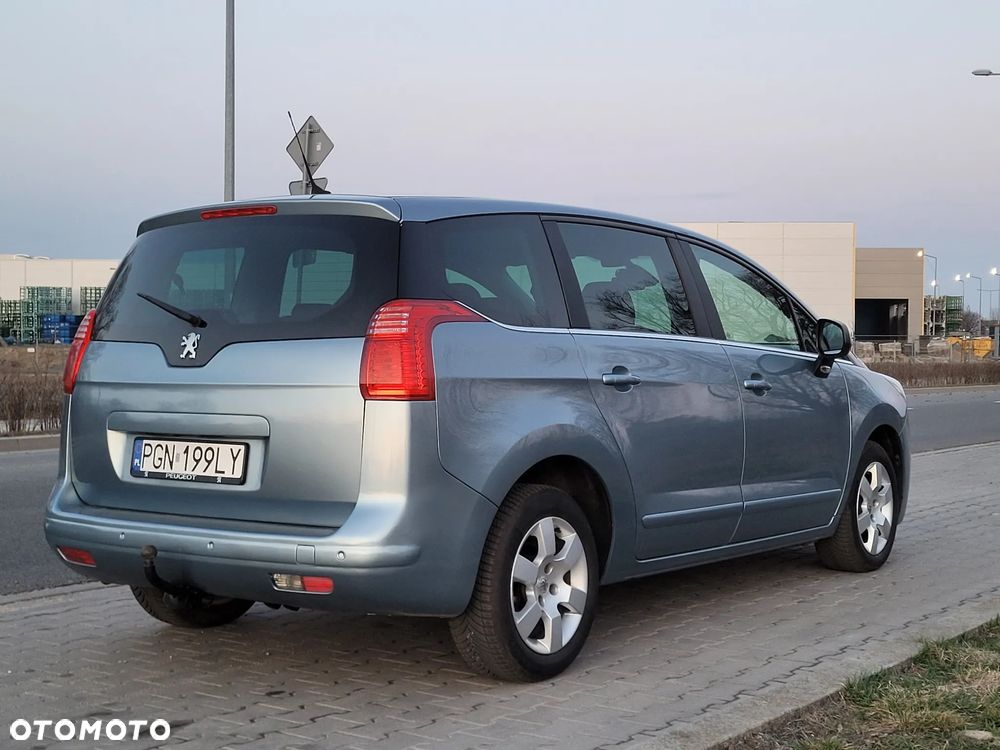 Peugeot 5008 HDI FAP 150 Family Plus - 5